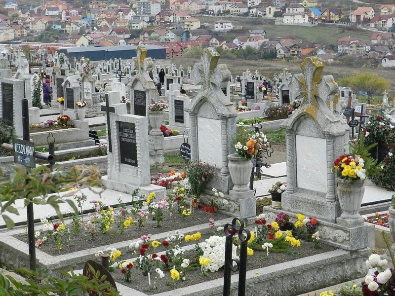 Locuri de veci featured image