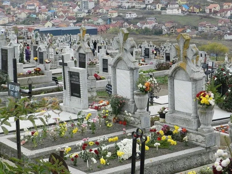 Locuri de veci featured image