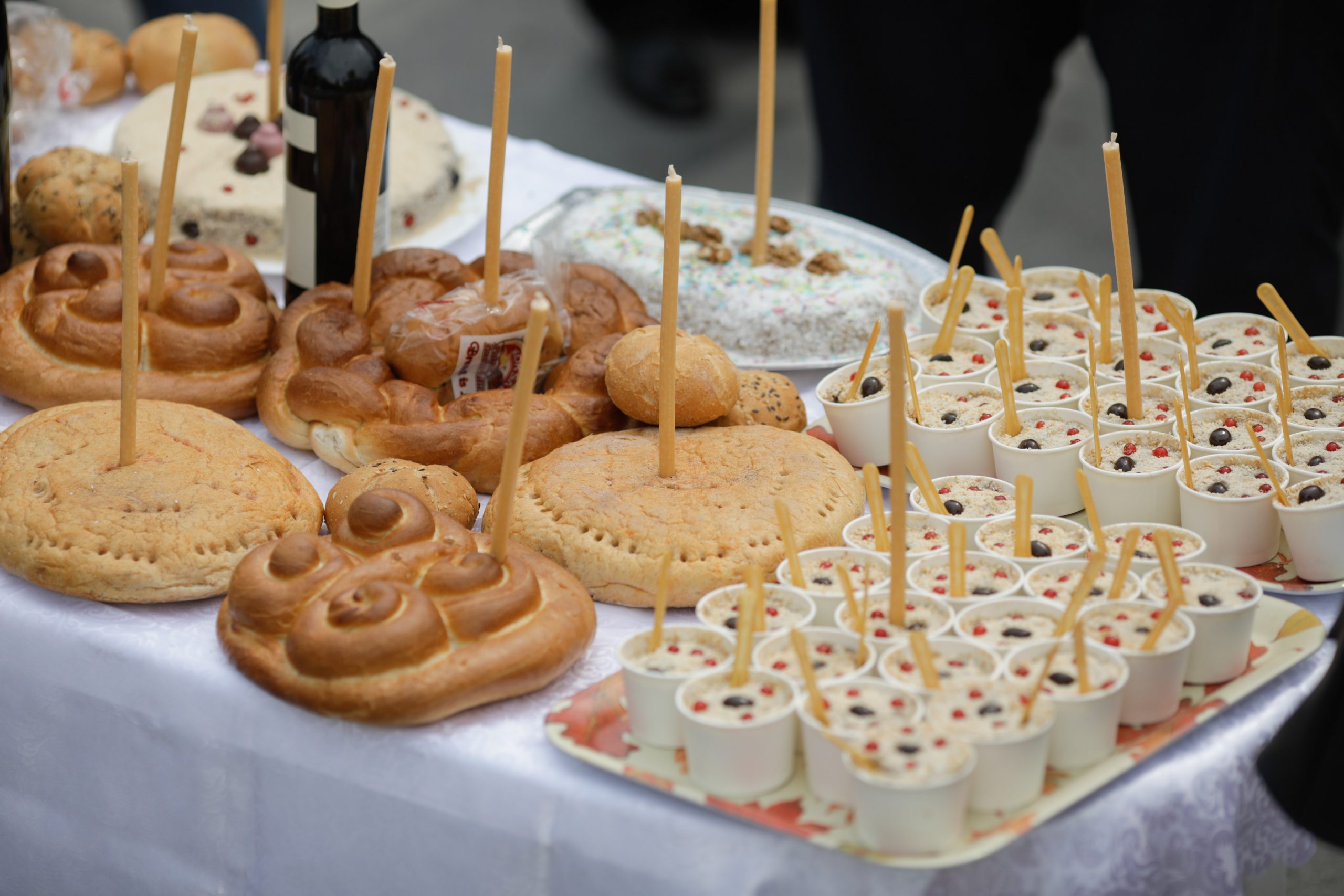 Parastase si Pomeni featured image